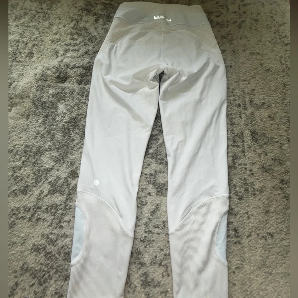 Lululemon Ribbed Contour Leggings White High Rise Size 8 - Picture 2 of 4